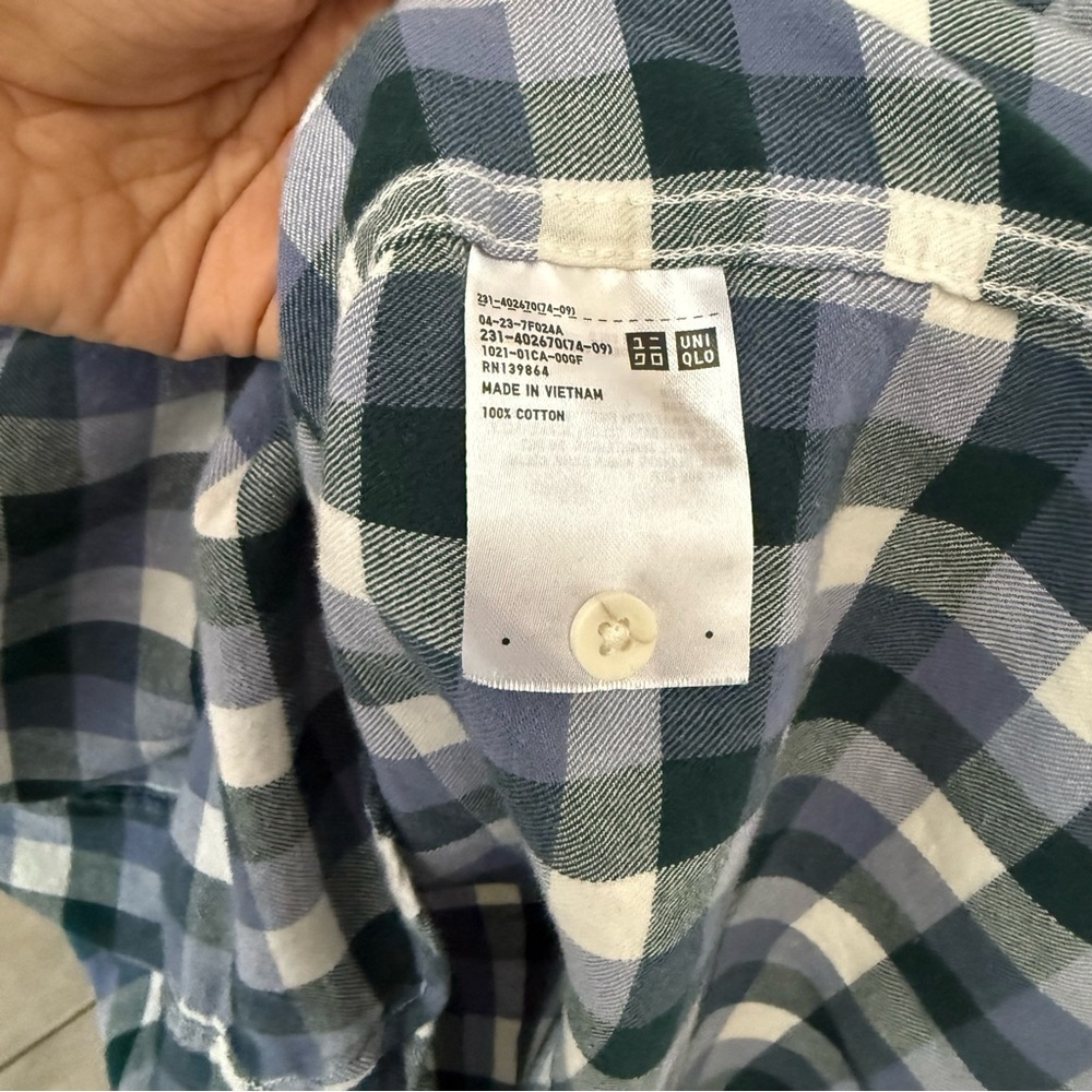 Uniqlo Plaid Flannel Women’s Button Up Long Sleeve Shirt Size Medium 100% Cotton - Picture 5 of 6